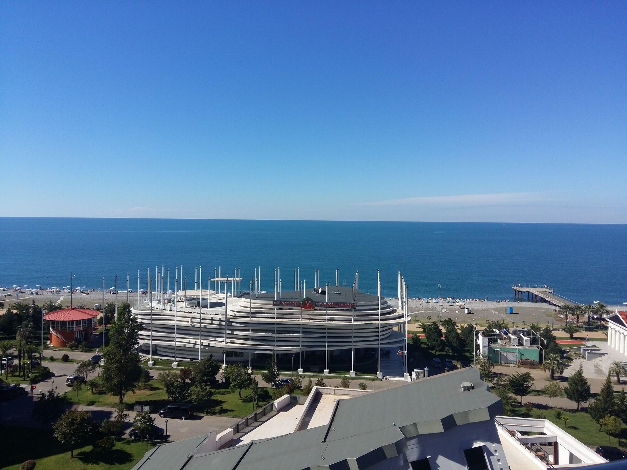 Sea View Rock Hotel Batumi Bagian luar foto