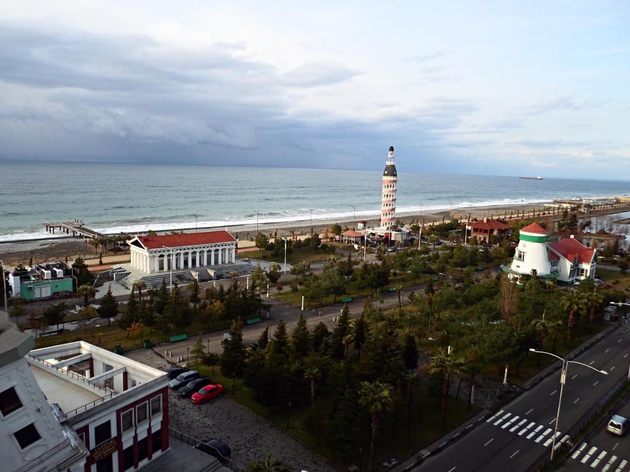 Sea View Rock Hotel Batumi Bagian luar foto