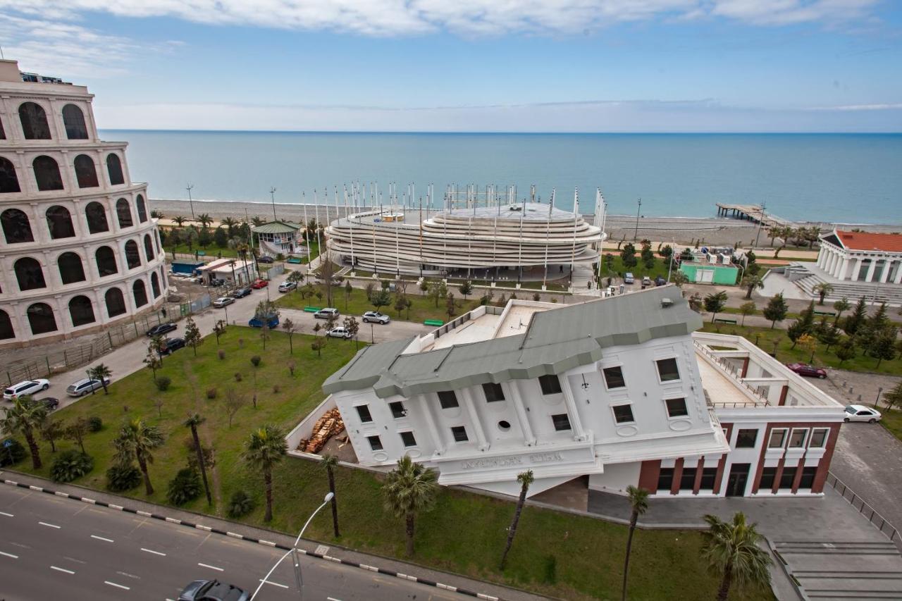 Sea View Rock Hotel Batumi Bagian luar foto