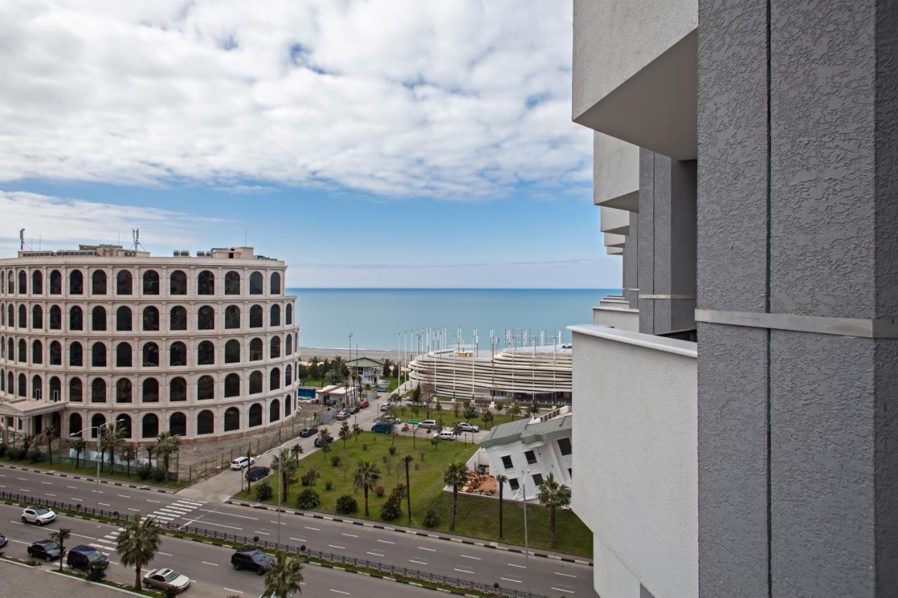 Sea View Rock Hotel Batumi Ruang foto